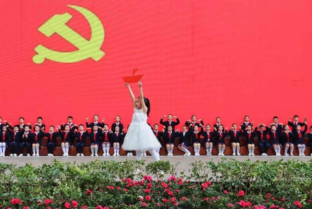 支书来“带货” 直播销售旺
